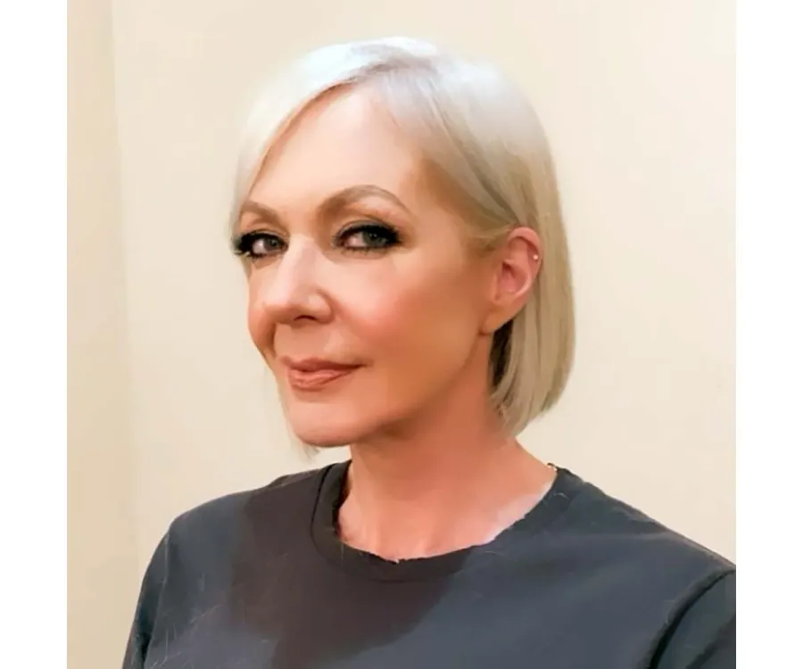 Allison Janney Debuts a Chic Gray Bob and We're Obsessed