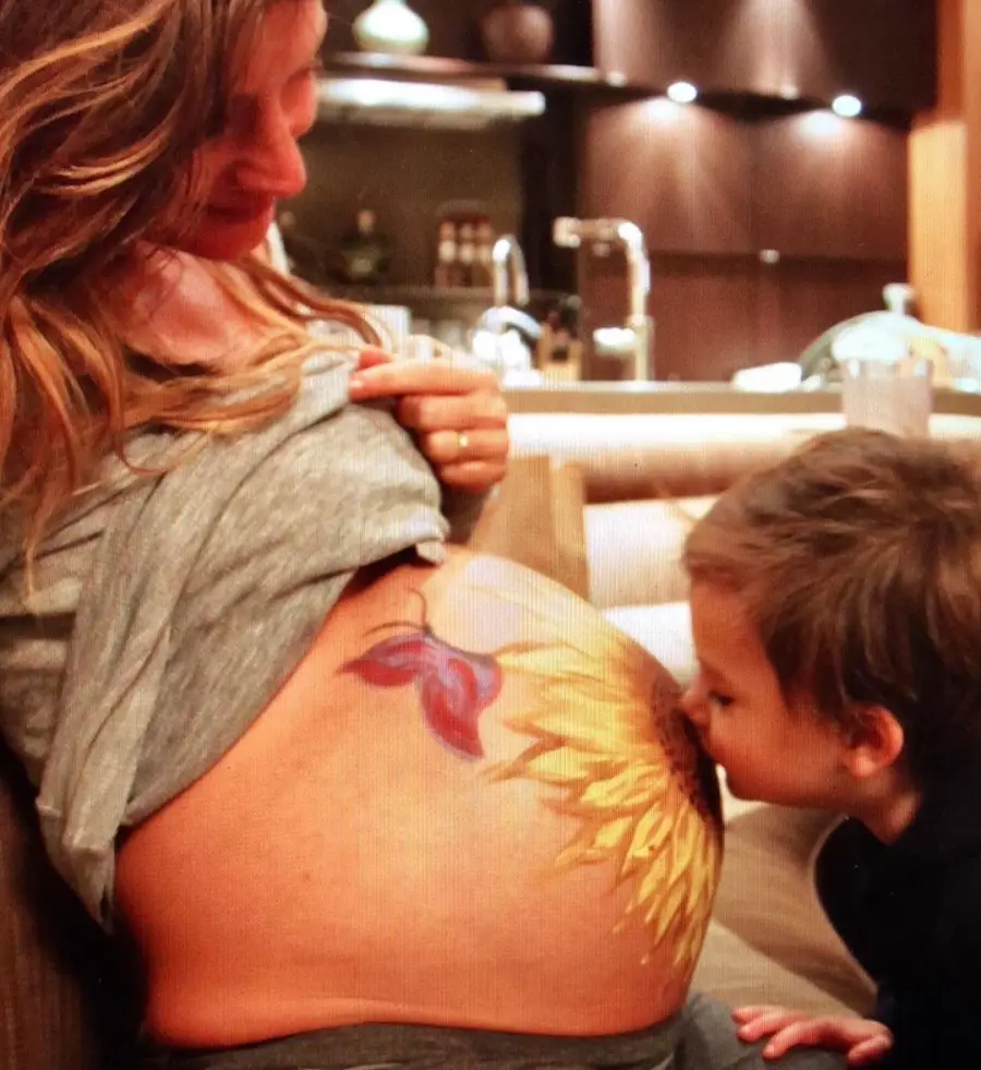 Baby Bump Tom Brady and Gisele Bundchens Family Album