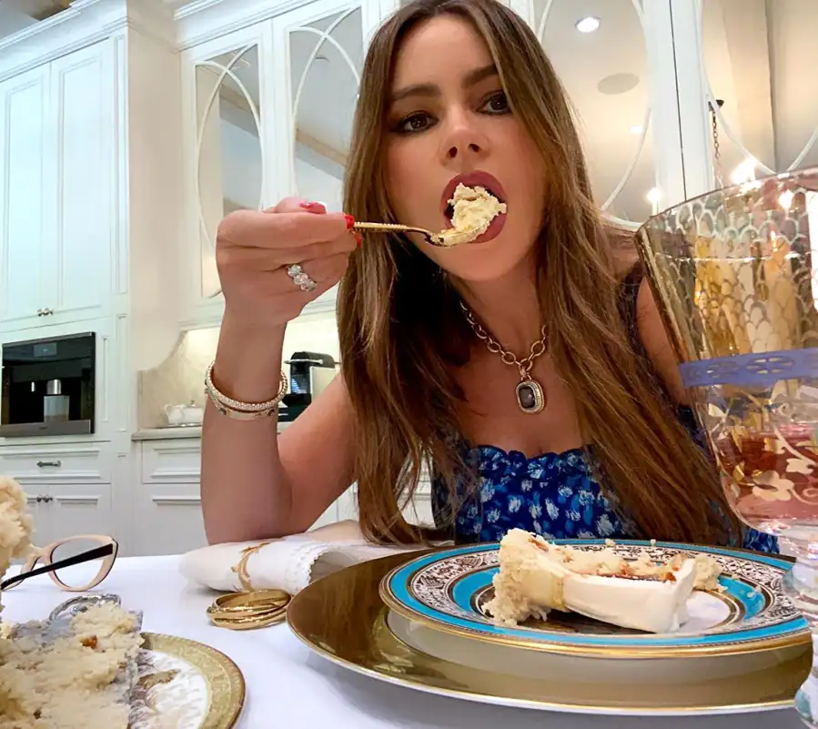 Celebrities Eating Cake: See Sofia Vergara, Eva Mendes and More Chowing Down