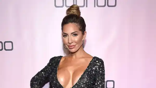 Farrah Abraham Spills Which Instagram Photo Had Sports Players in Her DMs Hair Up