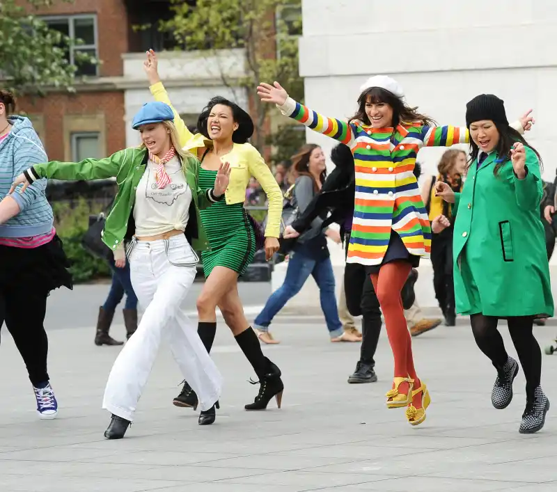 Heather Morris Asks to Join Police Search for Glee Costar Naya Rivera