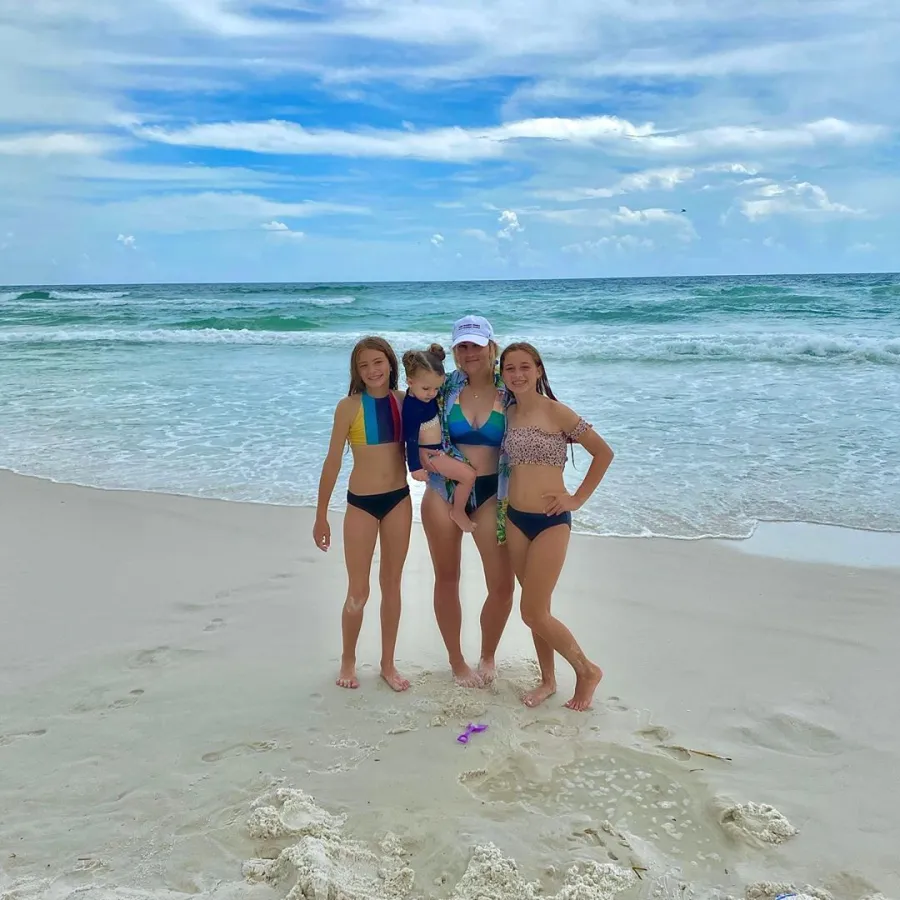 Jamie Lynn Spears beach