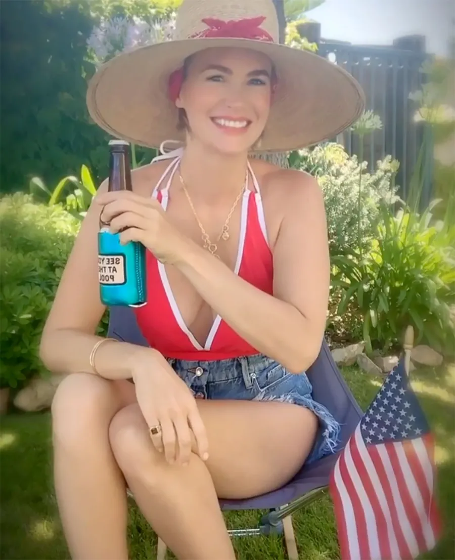 Proof January Jones Has the Best Swimwear Style