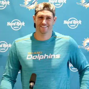 Jay Cutler Catches Chicken Serial Killer After Backyard Investigation