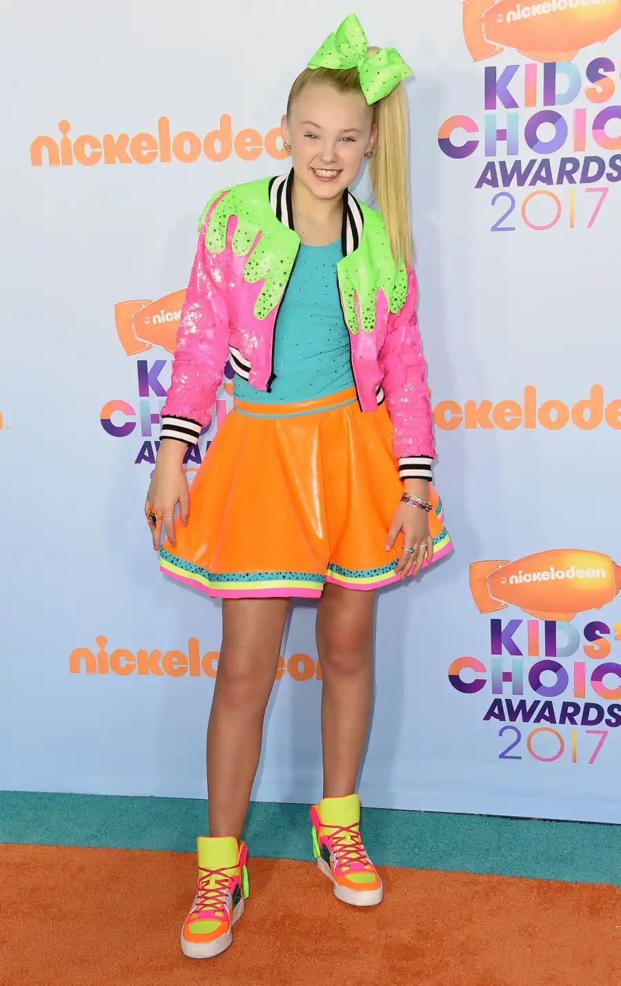 JoJo Siwa's Wildest, Most Colorful Fashion Looks of All Time: Pics