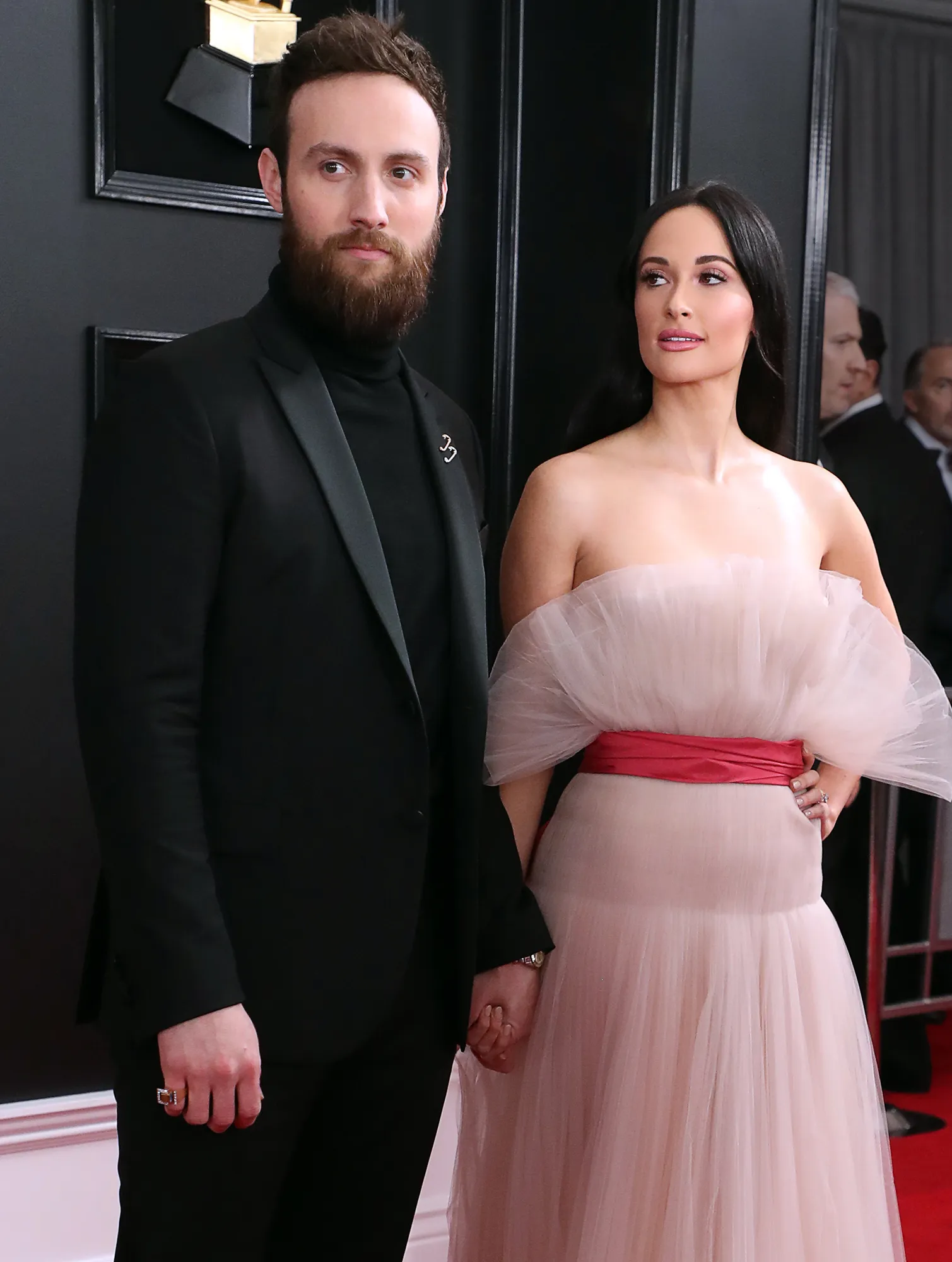 Kacey Musgraves Shares Crying Photo First Instagram Since Split