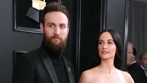 Kacey Musgraves Shares Crying Photo First Instagram Since Split