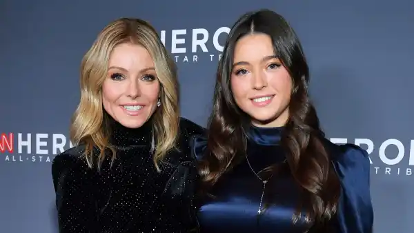 Whoa! Kelly Ripa’s Daughter Lola Consuelos Looks Breathtaking in a Bikini