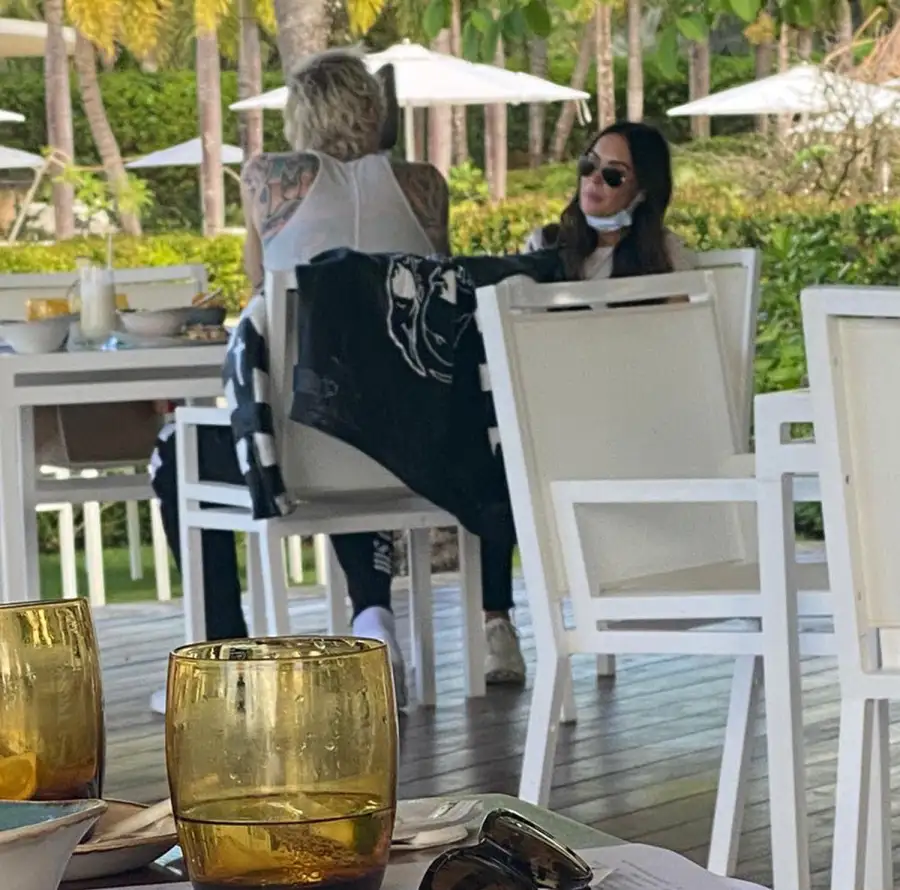 Megan Fox And Machine Gun Kelly Hold Hands In Puerto Rico-