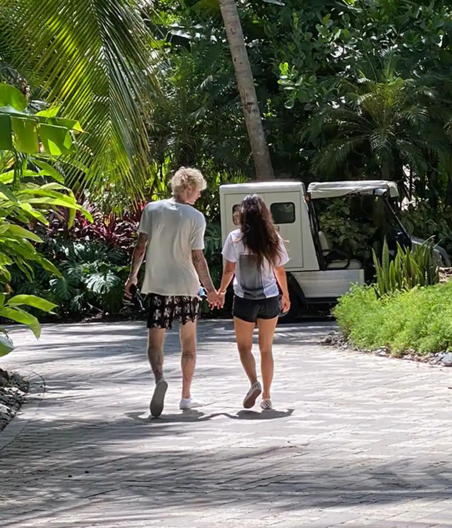 Megan Fox And Machine Gun Kelly Hold Hands In Puerto Rico-