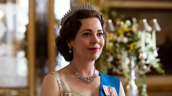 Olivia Colman The Crown Queen Extended Another Season