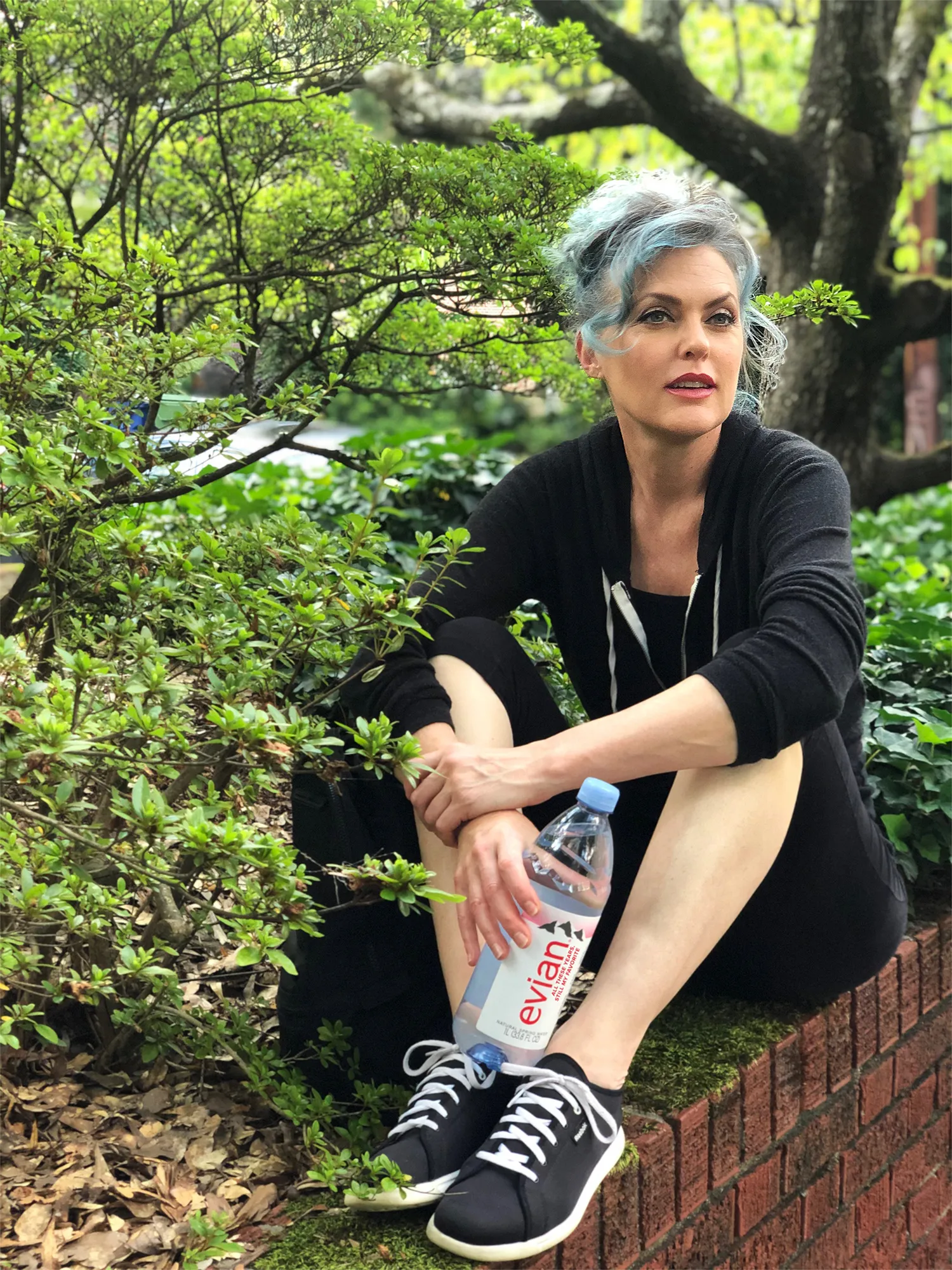 Parent Traps Elaine Hendrix Releases New Evian Bottle With Iconic Quote 2