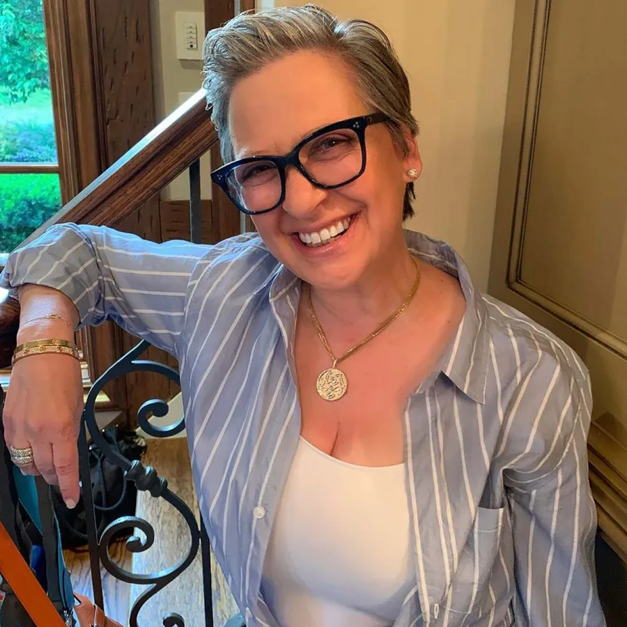 Stars Make Gray Hair Look Fabulous: Pics