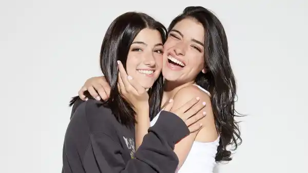 TikTok Stars Charli and Dixie D’Amelio Land a Major Fashion Partnership