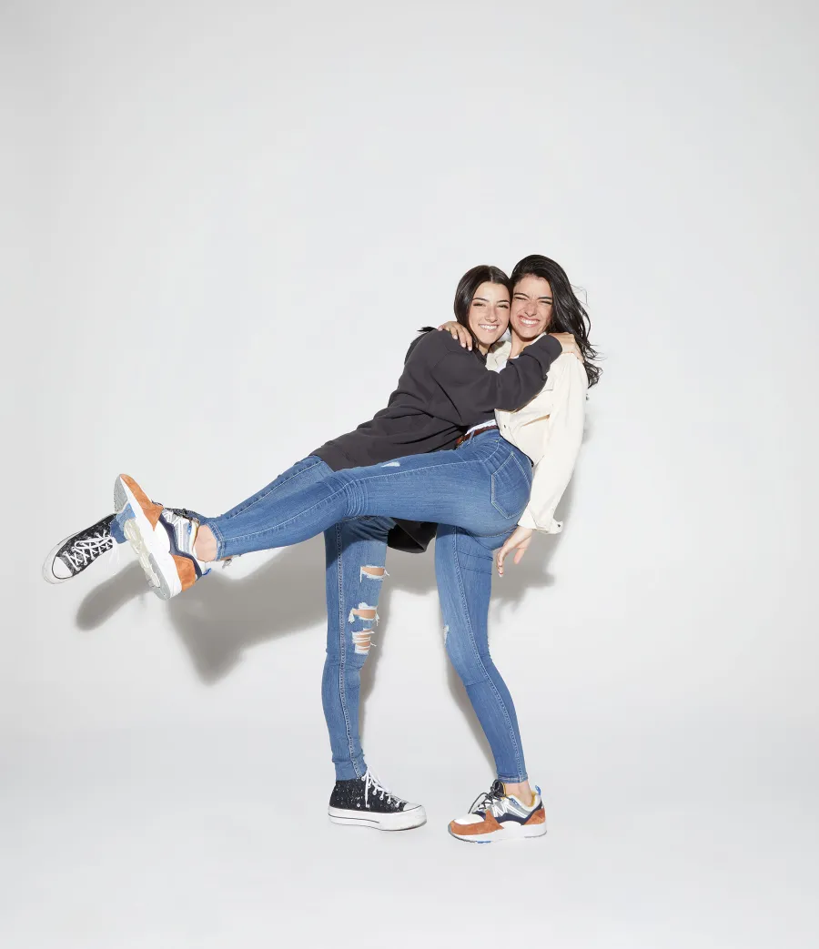 TikTok Stars Charli and Dixie D’Amelio Land a Major Fashion Partnership