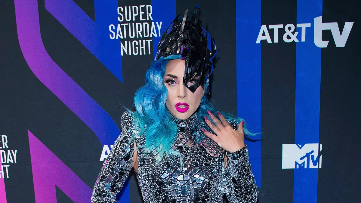 lady gaga alo yoga bra