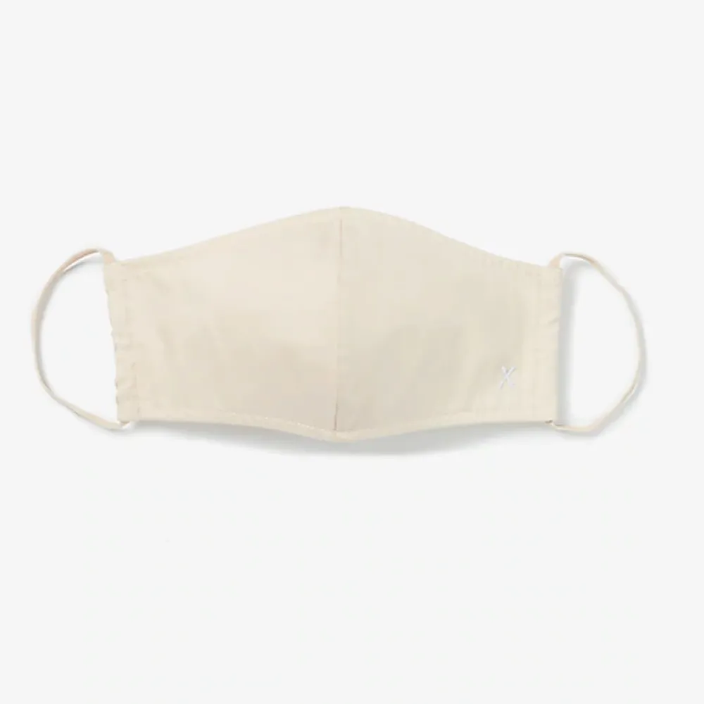 olivia-culpo-express-mask-linen