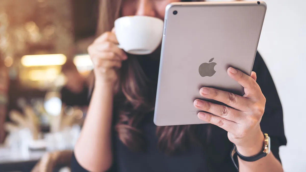 woman-using-ipad-woot-sale