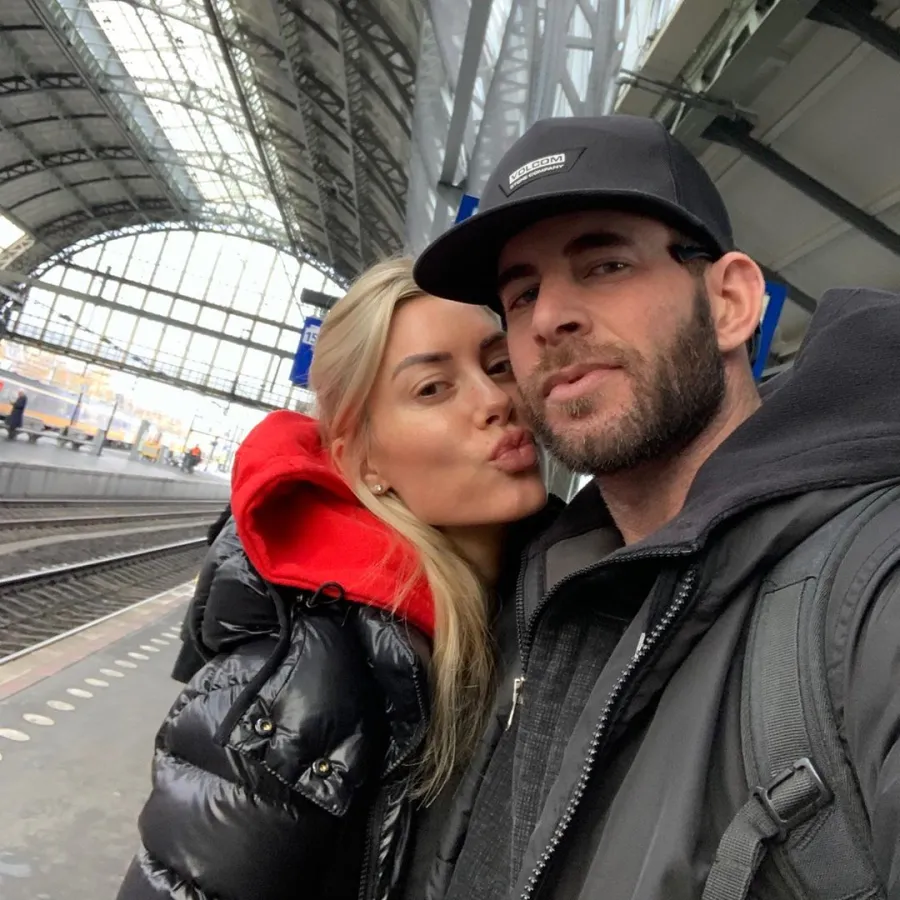 5 November 2019 thanksgiving in europe Tarek El Moussa and Heather Rae Young’s Relationship Timeline