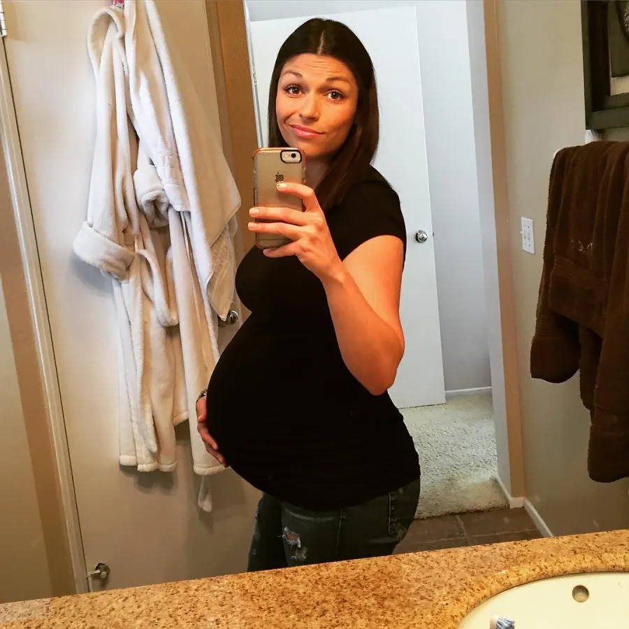 ‘Bachelor’ Baby Bumps: See the Reality Stars’ Pregnancy Pics