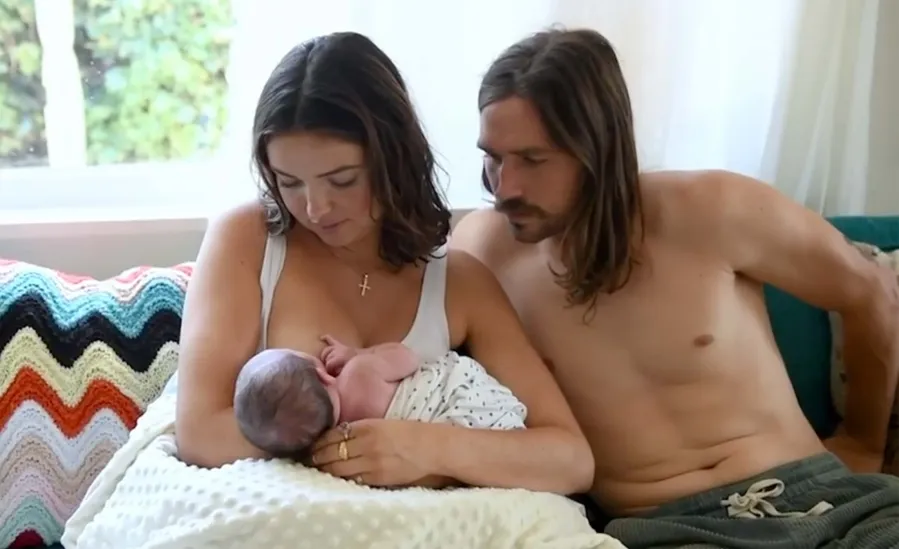 See Bekah Martinez Breast-Feed Her Son Franklin for the 1st Time