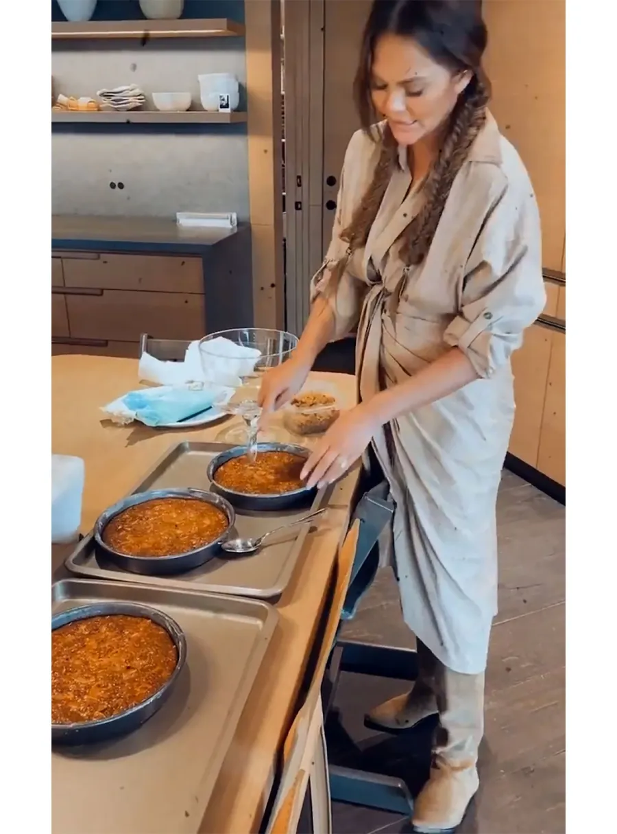 Chrissy Teigen Maternity Style