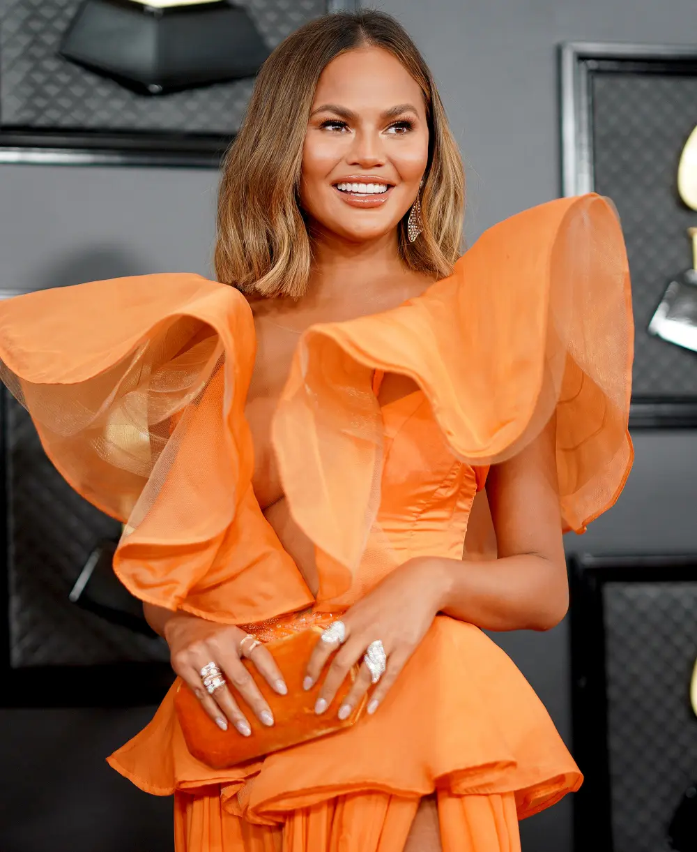 Chrissy Teigen Questions If Selling Sunsets Agents Work in Real Estate