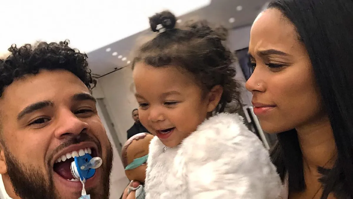 Exes Cory Wharton Cheyenne Floyd Team Up Text Your Ex Day