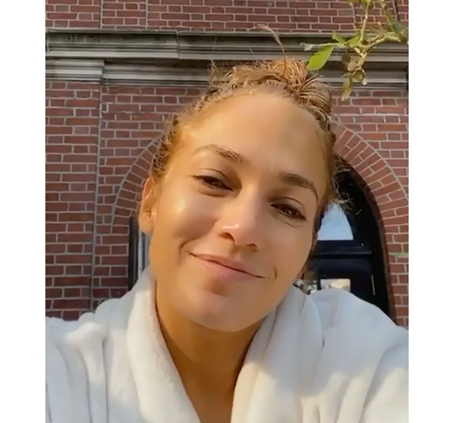 Jennifer Lopez's Most Stunning Makeup-Free Moments