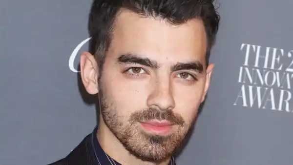 Joe Jonas Dyes His Dark Hair Platinum Blonde: Pic