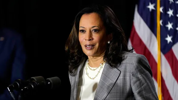 Kamala Harris' Pearl Necklace
