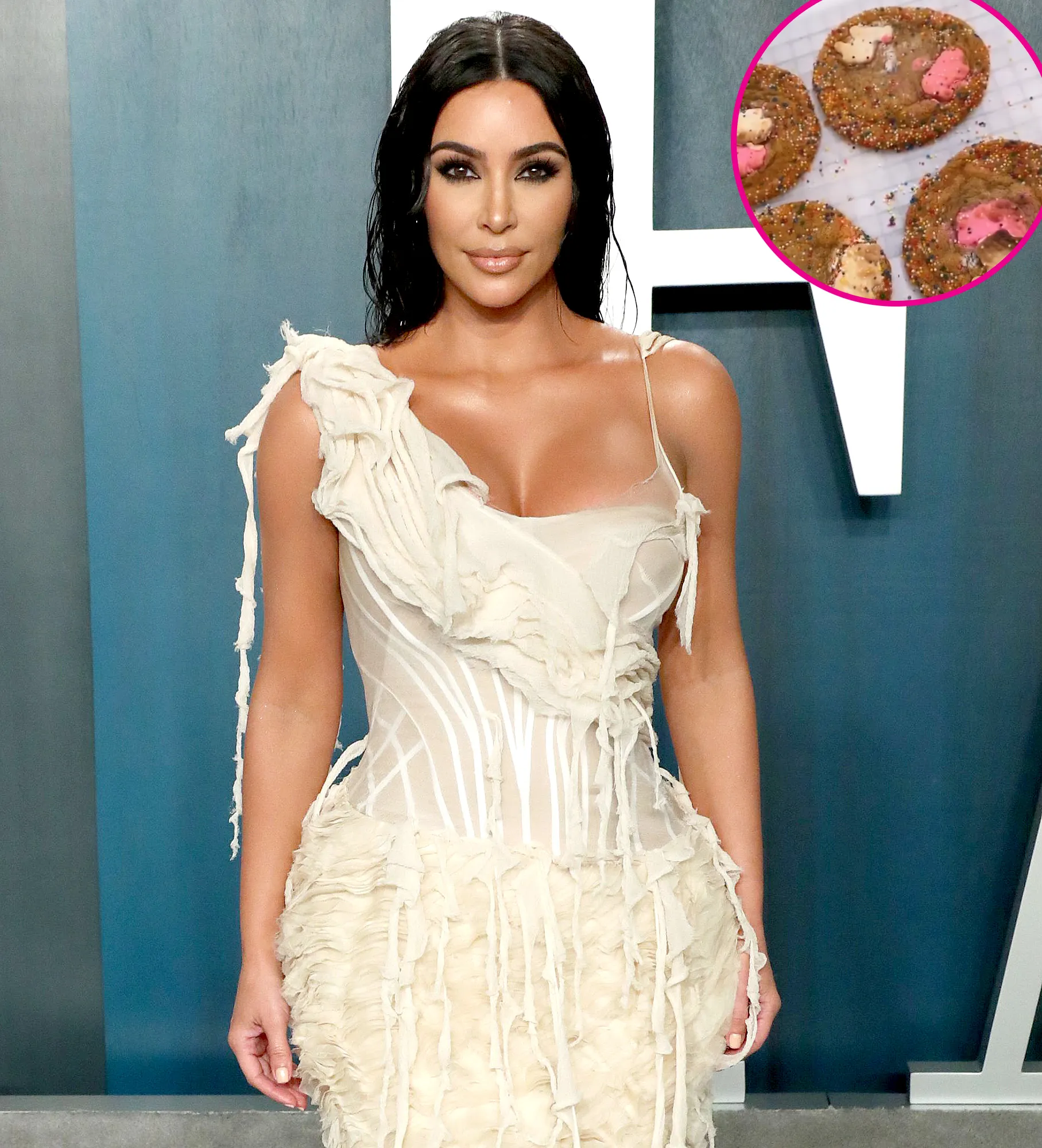 Kim Kardashian Makes Cookies With Colorful Animal Crackers p