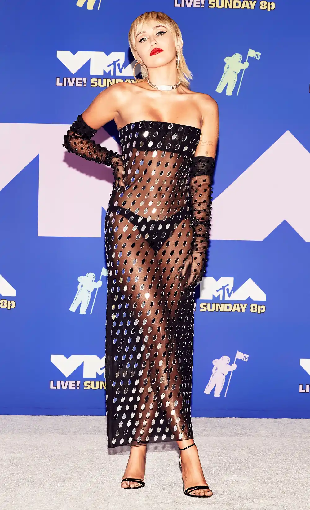 Top 5 Best Dressed Stars at the VMAs &mdash; Watch!