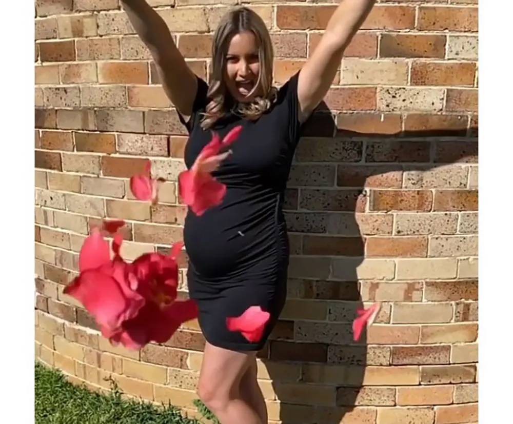 Below Deck&rsquo;s Pregnant Hannah Ferrier Reveals Sex of 1st Child With Flower Petals