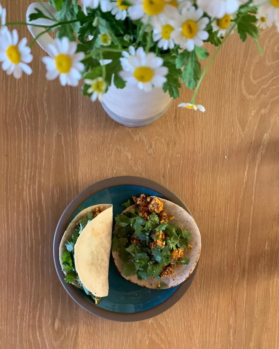 Stars Show Off Their Summer Eats Brie Larson