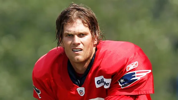 Why the Internet's Begging Tom Brady to Bring Back His ‘Caveman Hair’
