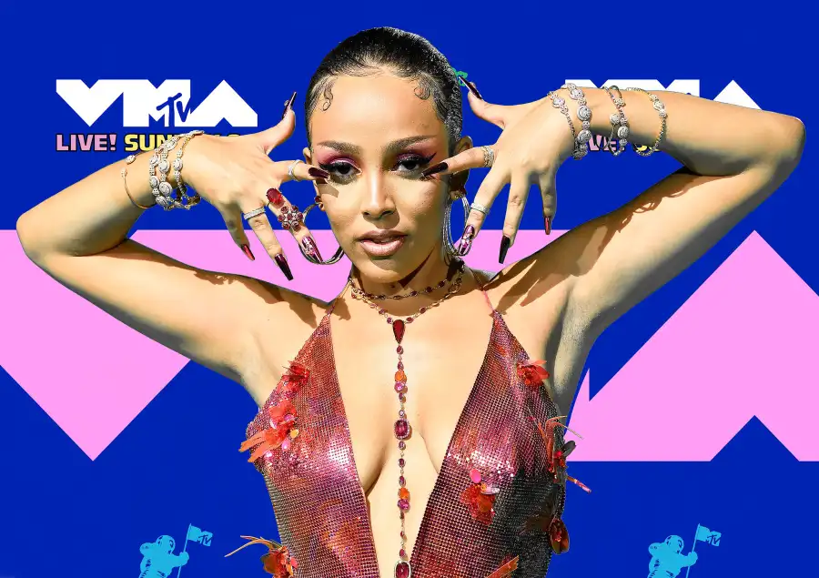 The Top 5 Best and Most Buzzworthy Jewelry Looks From the 2020 VMAs