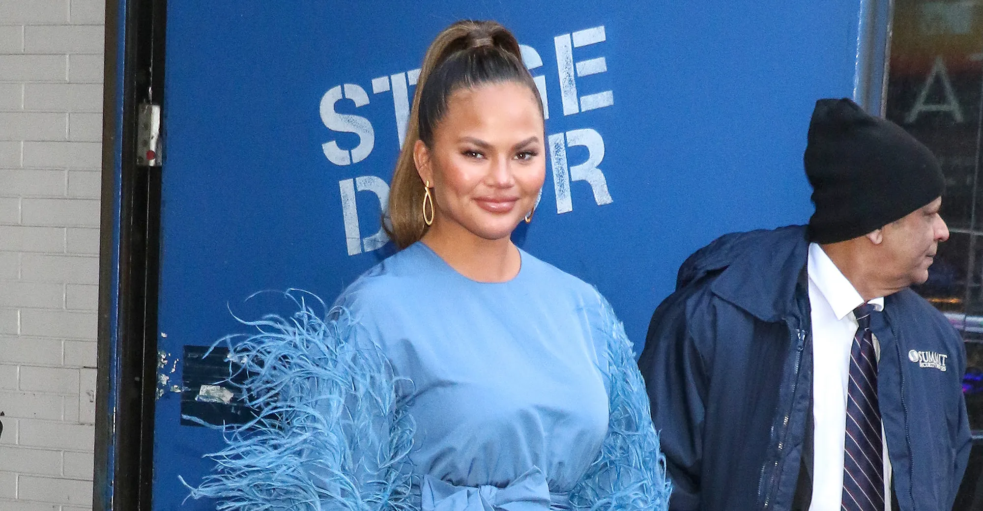 chrissy-teigen-amazon