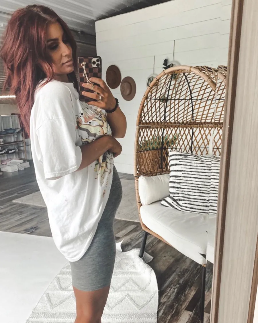 1 CHELSEA HOUSKA baby bump