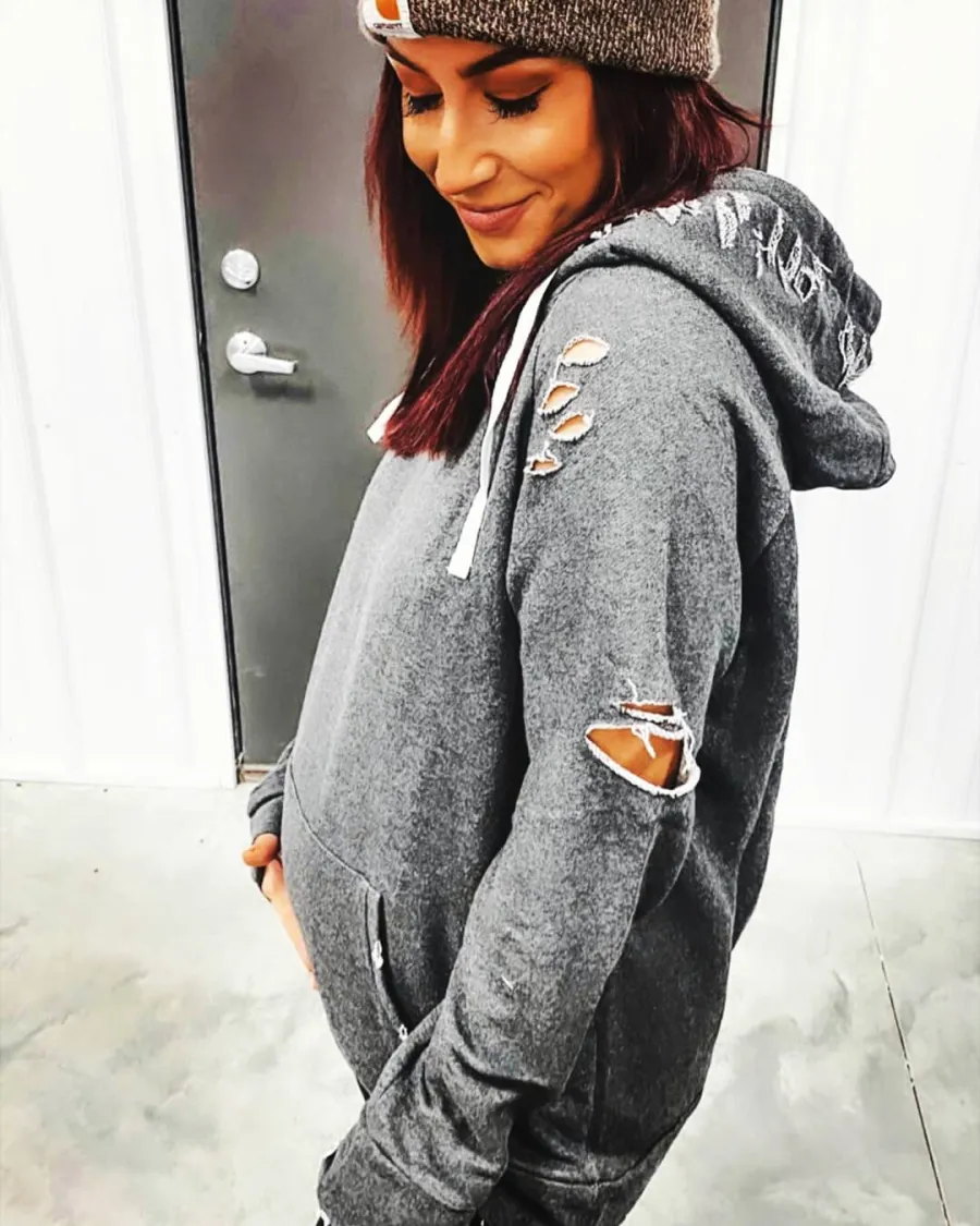 3 CHELSEA HOUSKA Keeping It Cozy