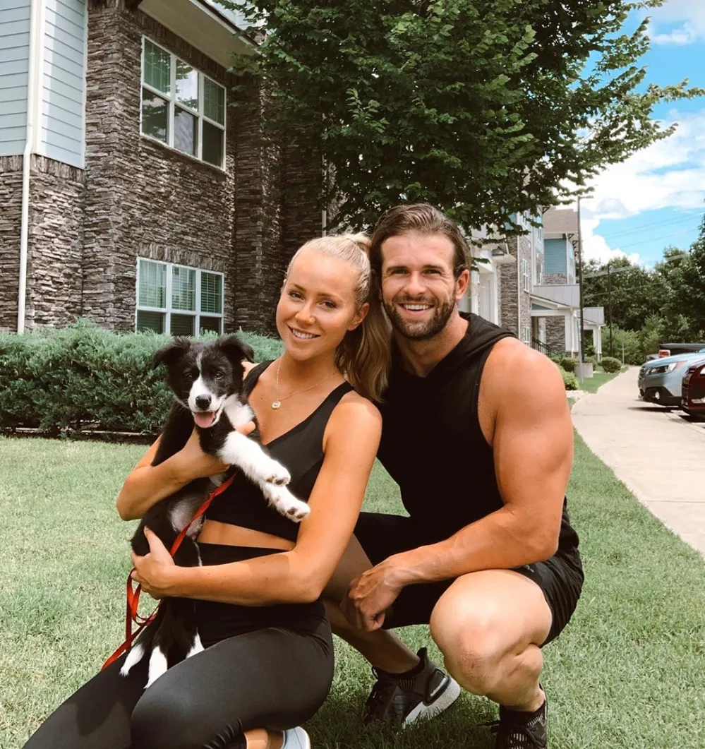 Bachelorette&rsquo;s Jed Wyatt Moves in With GF After Nearly 1 Year Together