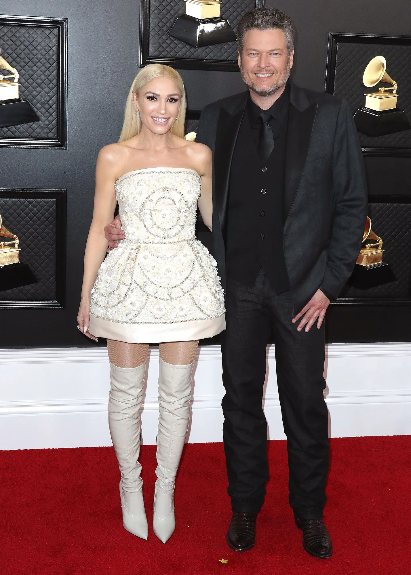 Blake Shelton and Gwen Stefani Perform at ACM Awards 2020