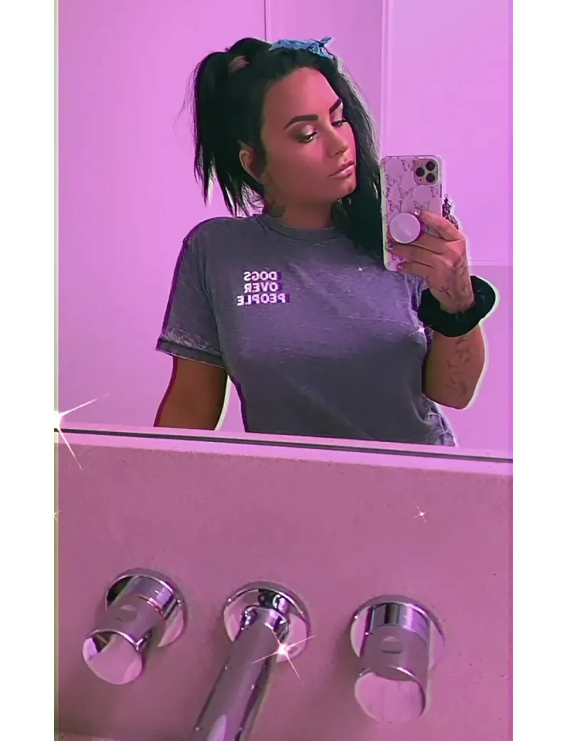 Demi Lovato Wears ‘Dogs Over People’ Shirt, Ditches Ring After Max Split