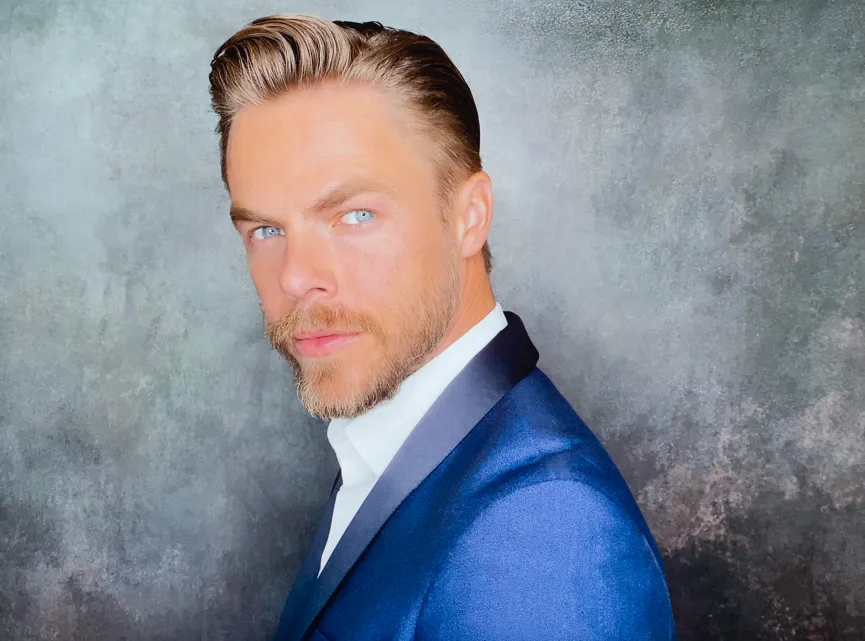 Derek Hough Joins DWTS