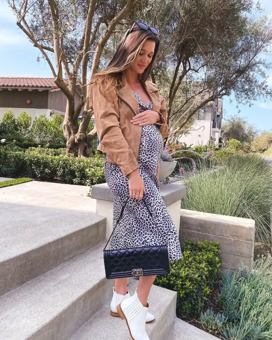 Jade Roper baby bump