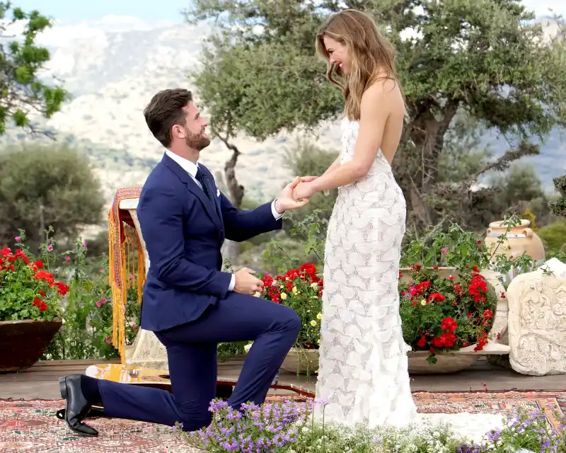 Jed Wyatt and Hannah Brown Celebrity Couples Who Cut Their Engagements Short