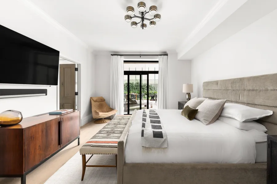 Joe Jonas Sophie Turner List NYC Condo 5 9 Million After Baby Birth