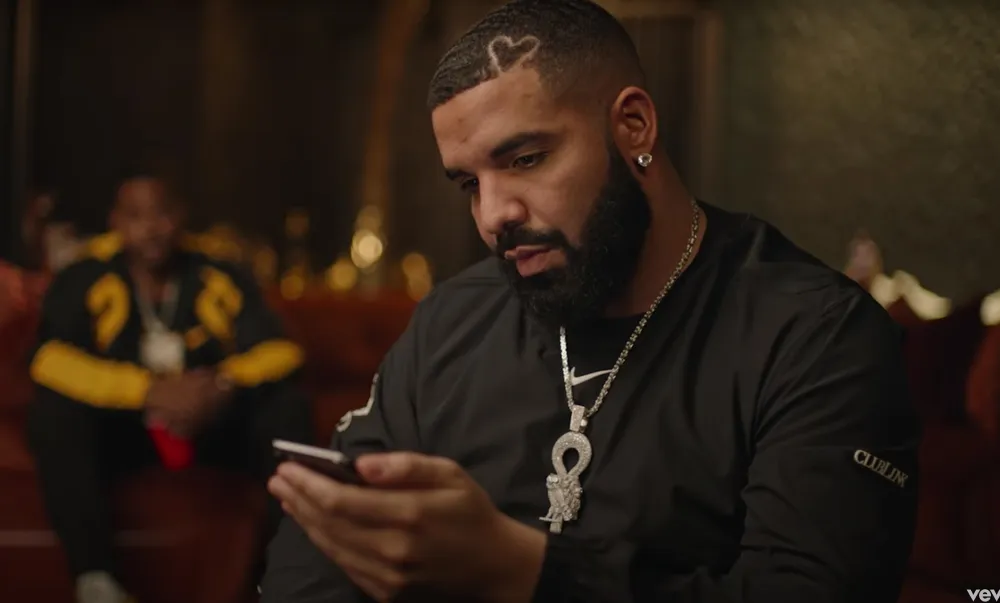 Justin Bieber Raps Selena Gomez&rsquo;s Name in Drake Opulent Popstar Video 2