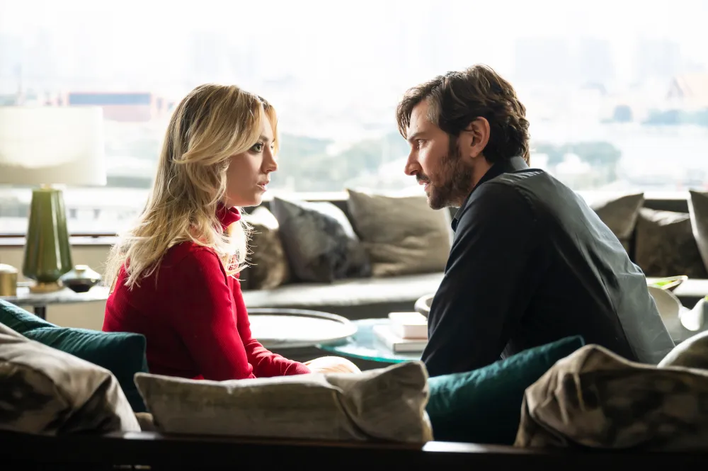 Kaley Cuoco Michiel Huisman The Flight Attendant