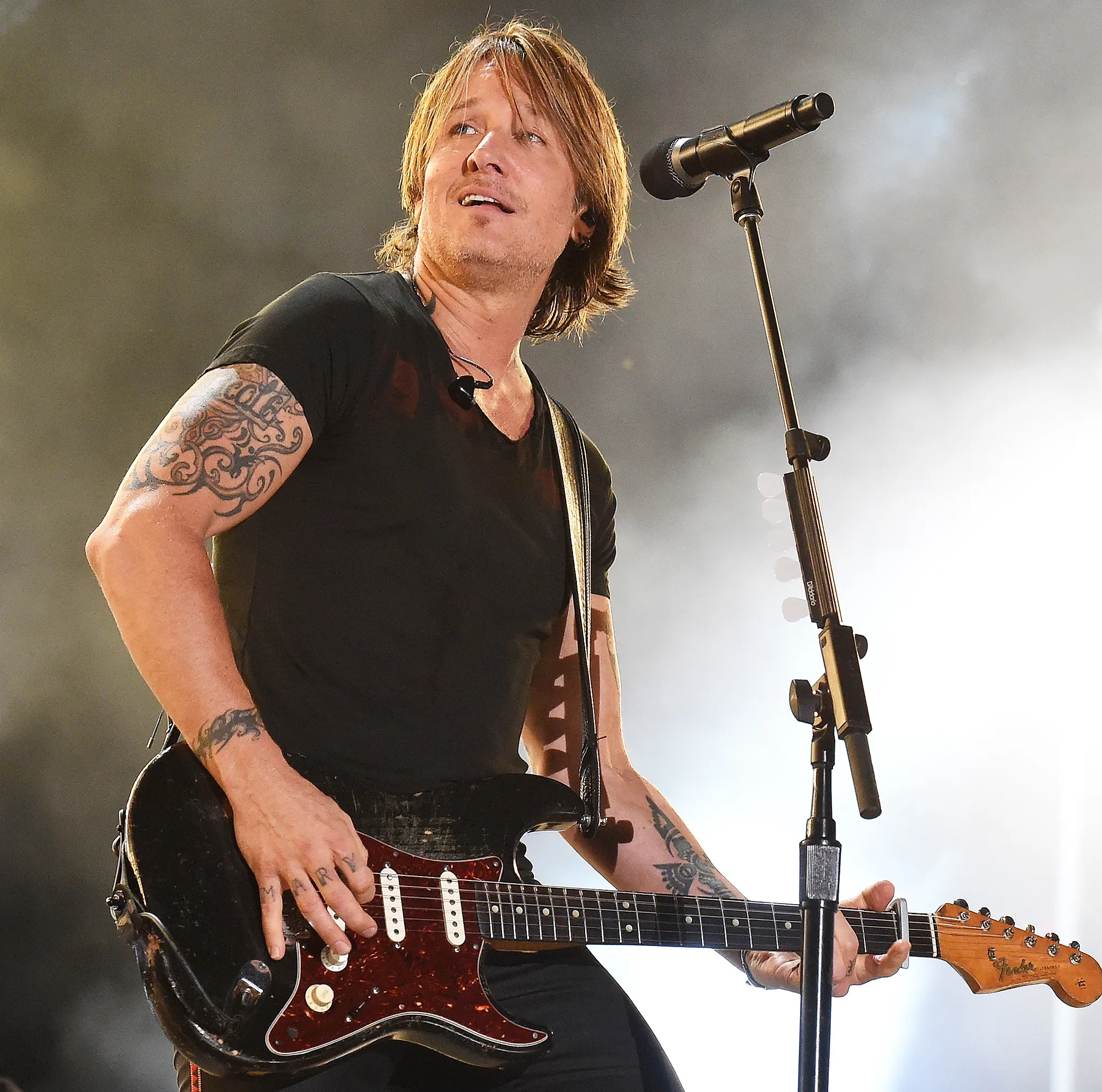 Keith Urban to Host the ACM Awards Live from Grand Ole Opry